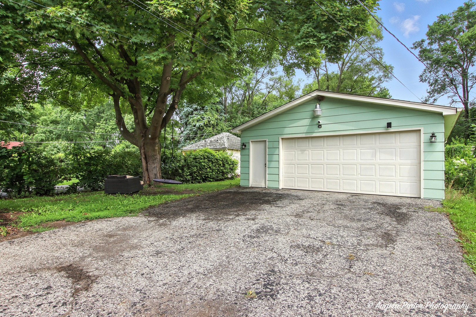 720 W Pacific Avenue, Waukegan, IL 60085