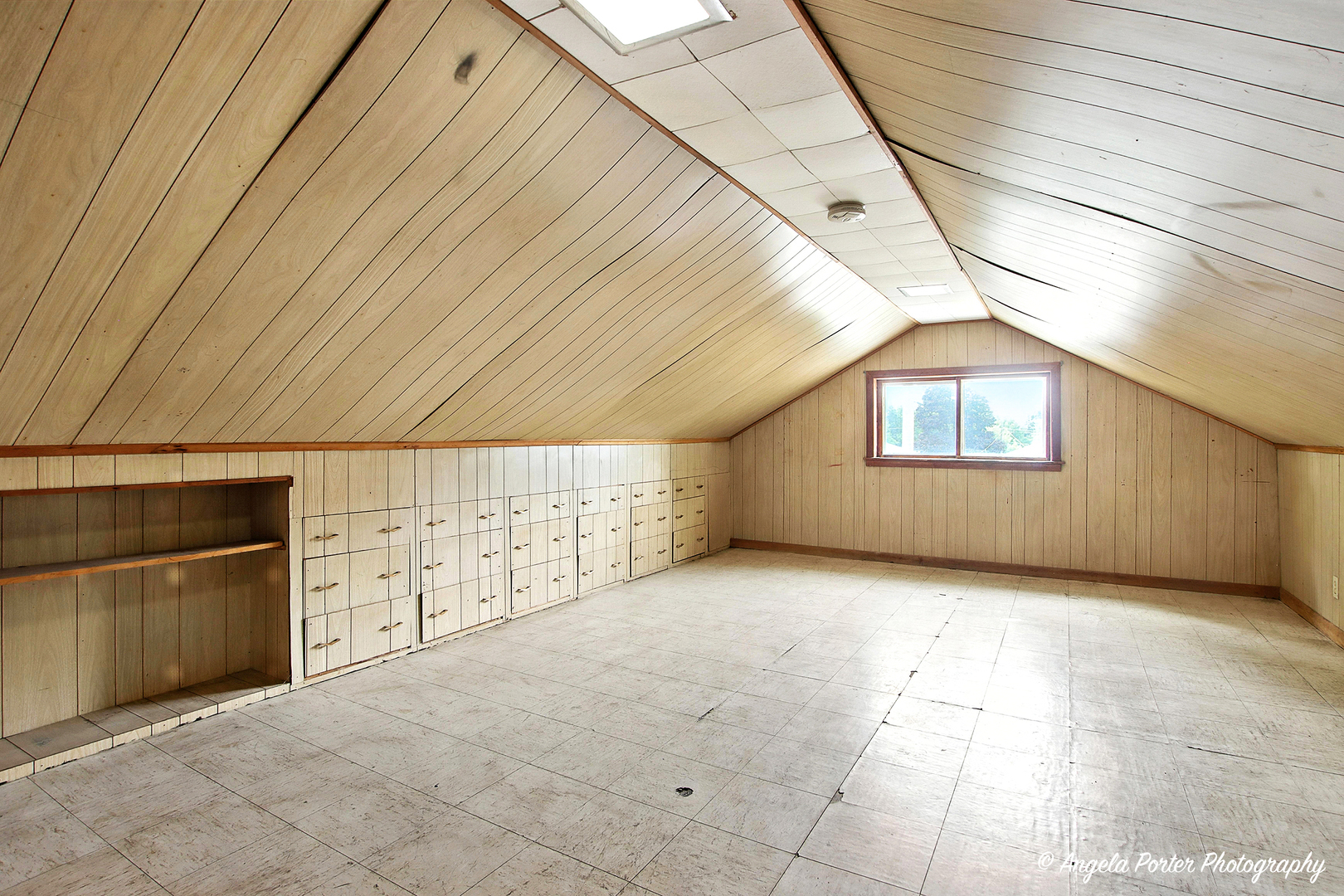 720 W Pacific Avenue, Waukegan, IL 60085