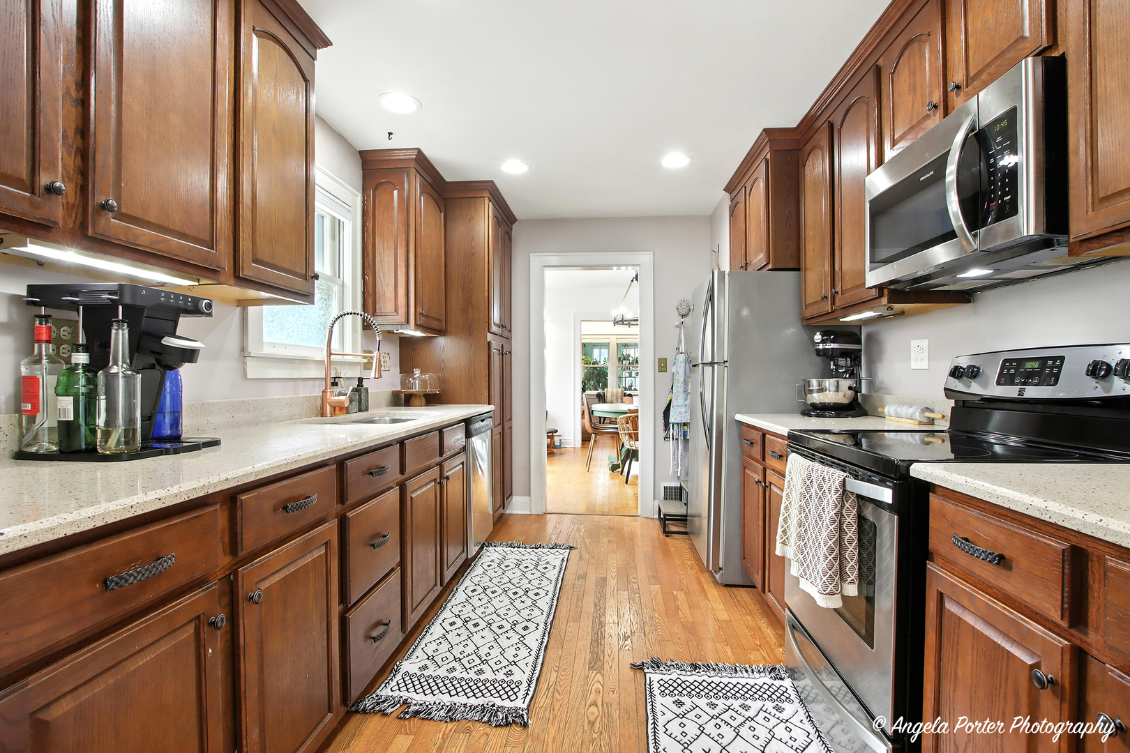 720 W Pacific Avenue, Waukegan, IL 60085
