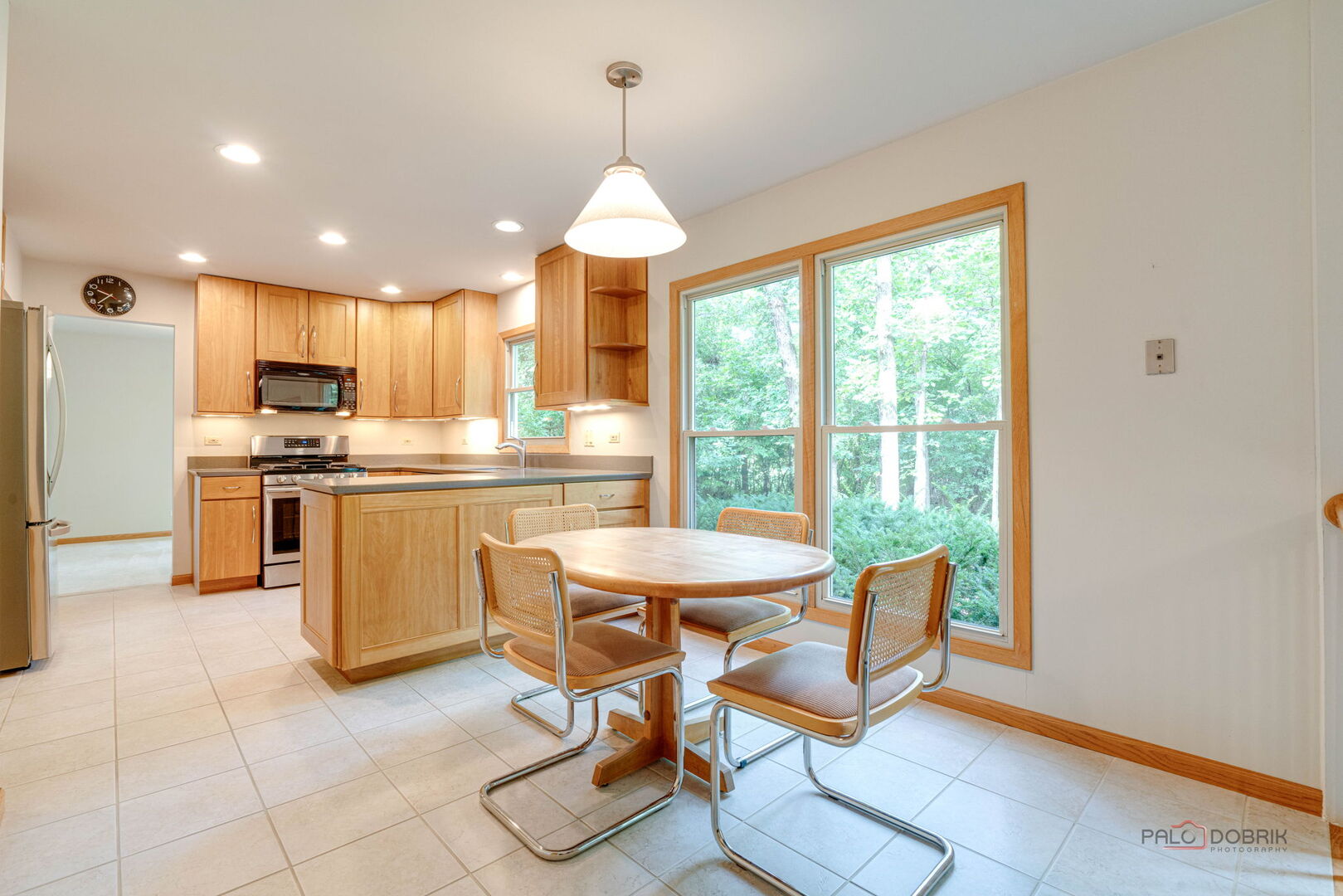 1758 Lexington Road, Libertyville, IL 60048