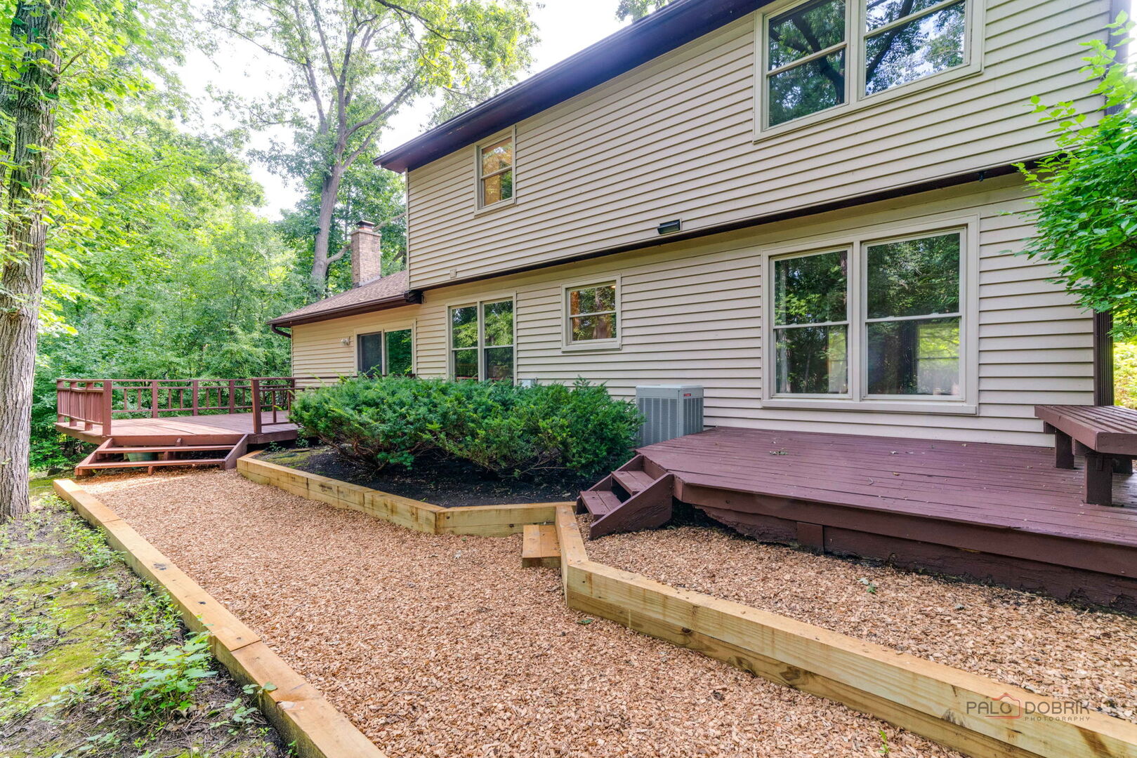 1758 Lexington Road, Libertyville, IL 60048