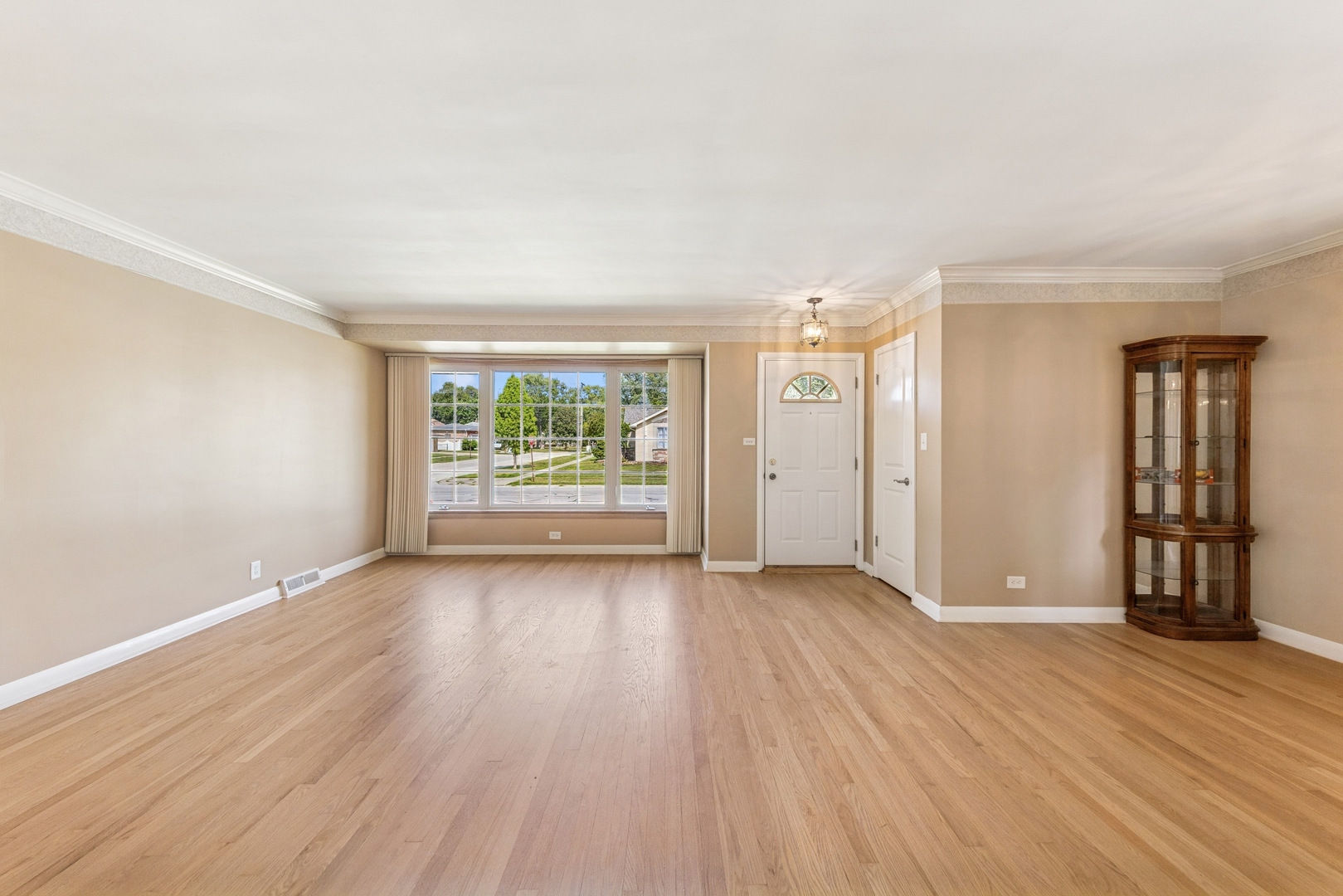 10900 S Tripp Avenue, Oak Lawn, IL 60453