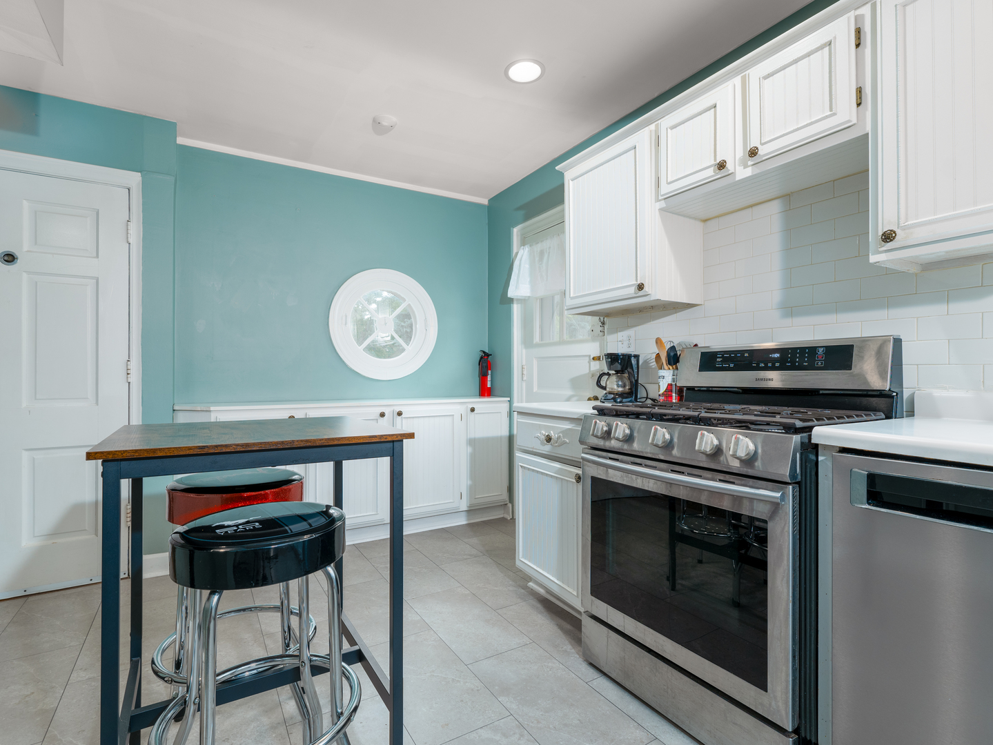1821 N 74th Avenue, Elmwood Park, IL 60707