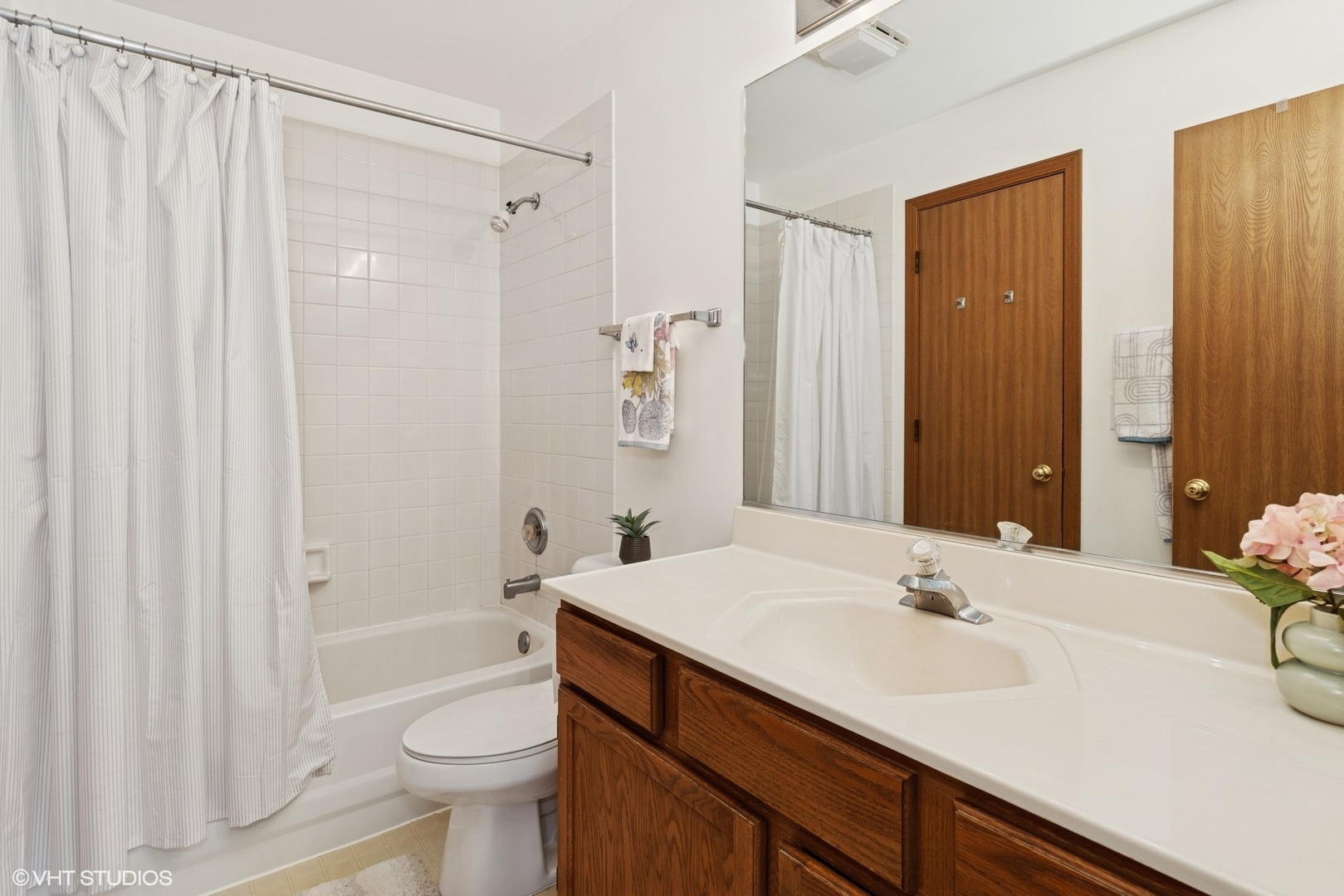 508 Indian Ridge Trail, Wauconda, IL 60084