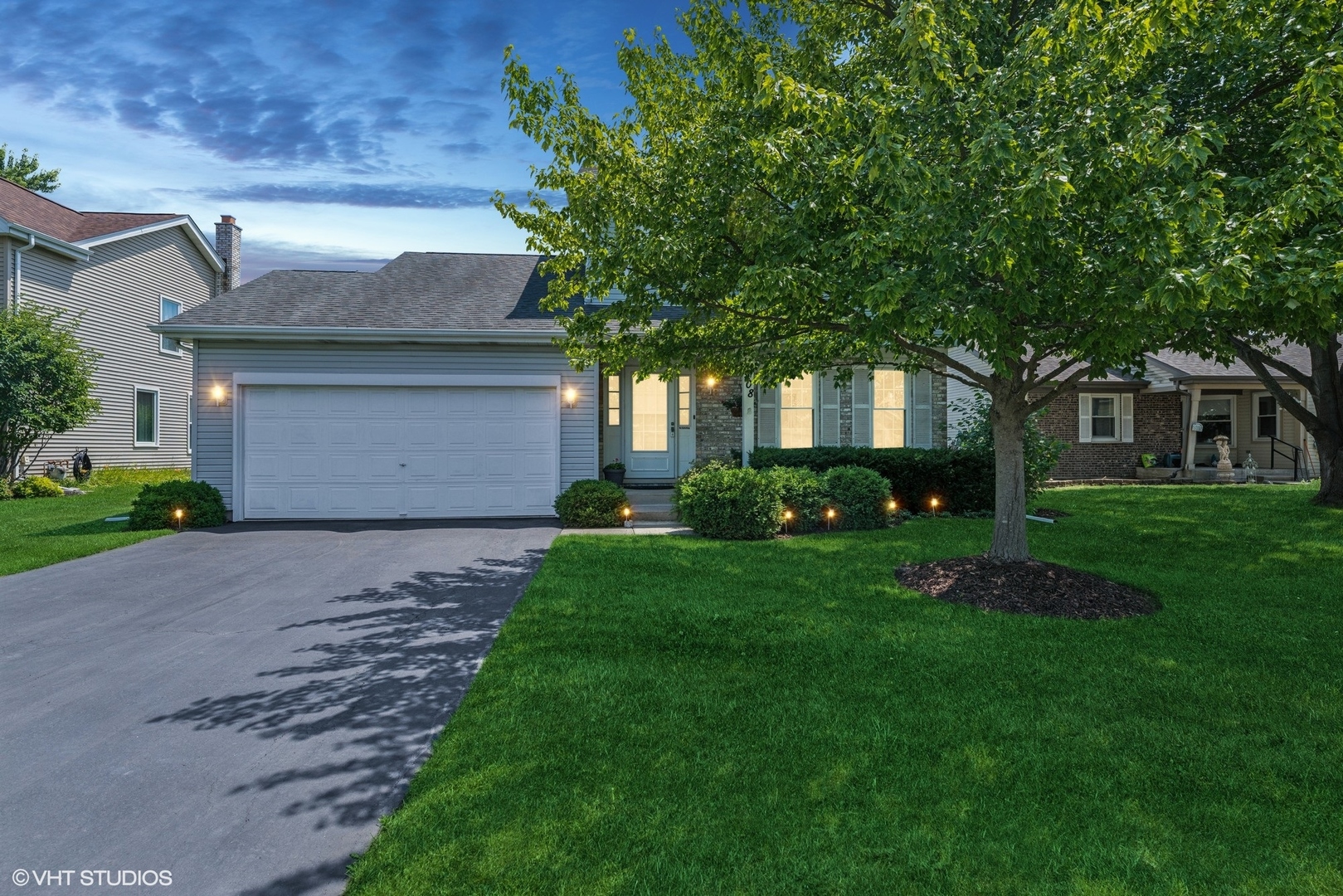508 Indian Ridge Trail, Wauconda, IL 60084