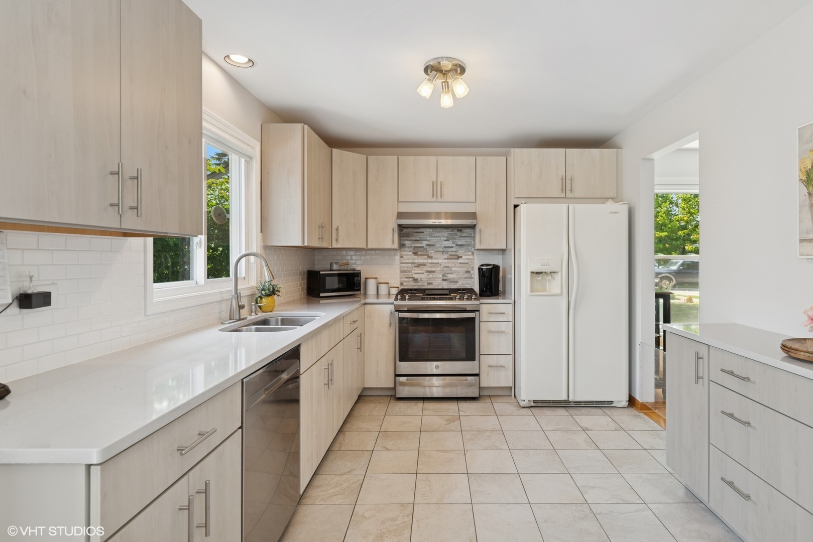 508 Indian Ridge Trail, Wauconda, IL 60084