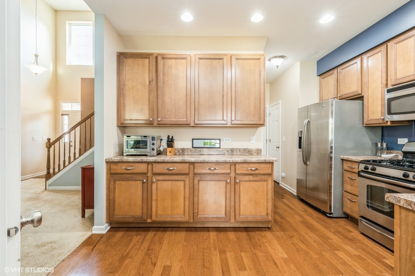 9917 CUMMINGS Street, Huntley, IL 60142