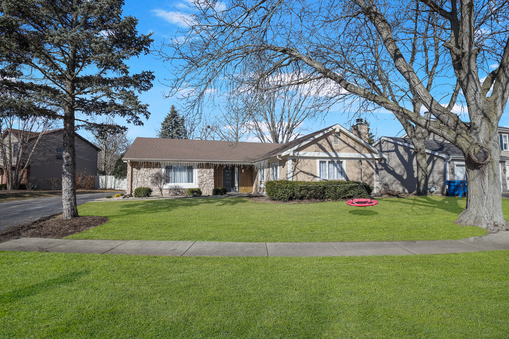 1184 Princeton Drive, Bartlett, IL 60103