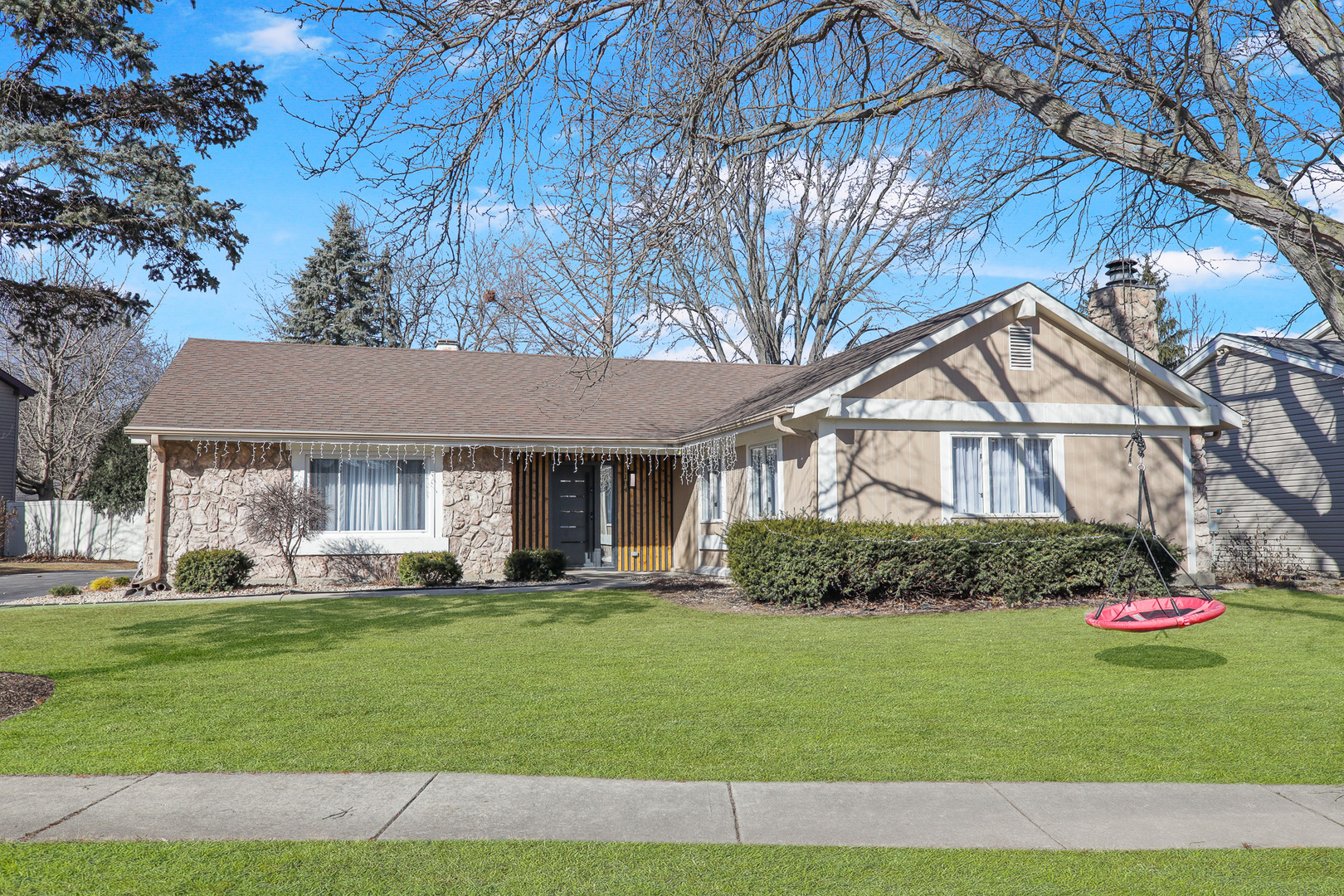1184 Princeton Drive, Bartlett, IL 60103