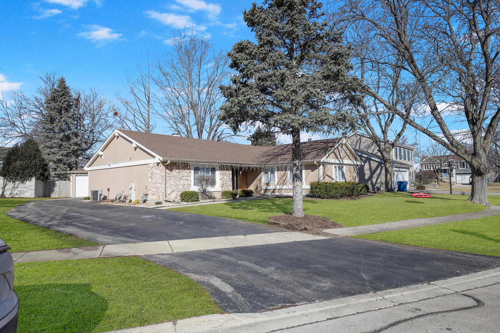 1184 Princeton Drive, Bartlett, IL 60103
