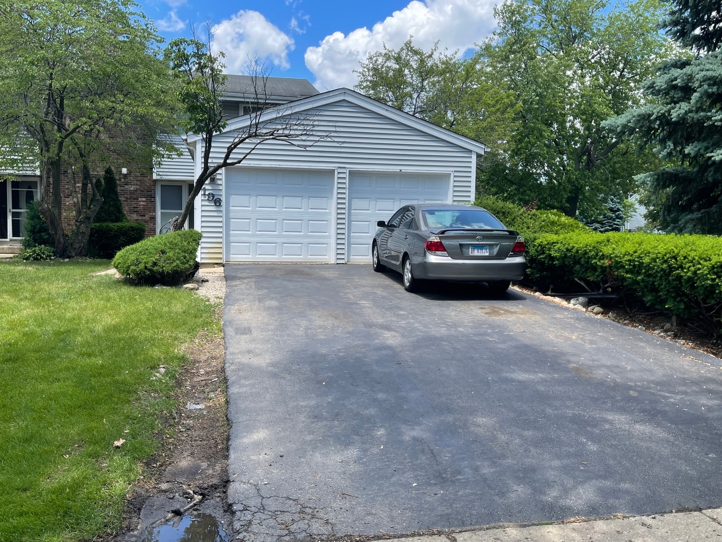 196 Roberts Road, Bolingbrook, IL 60440