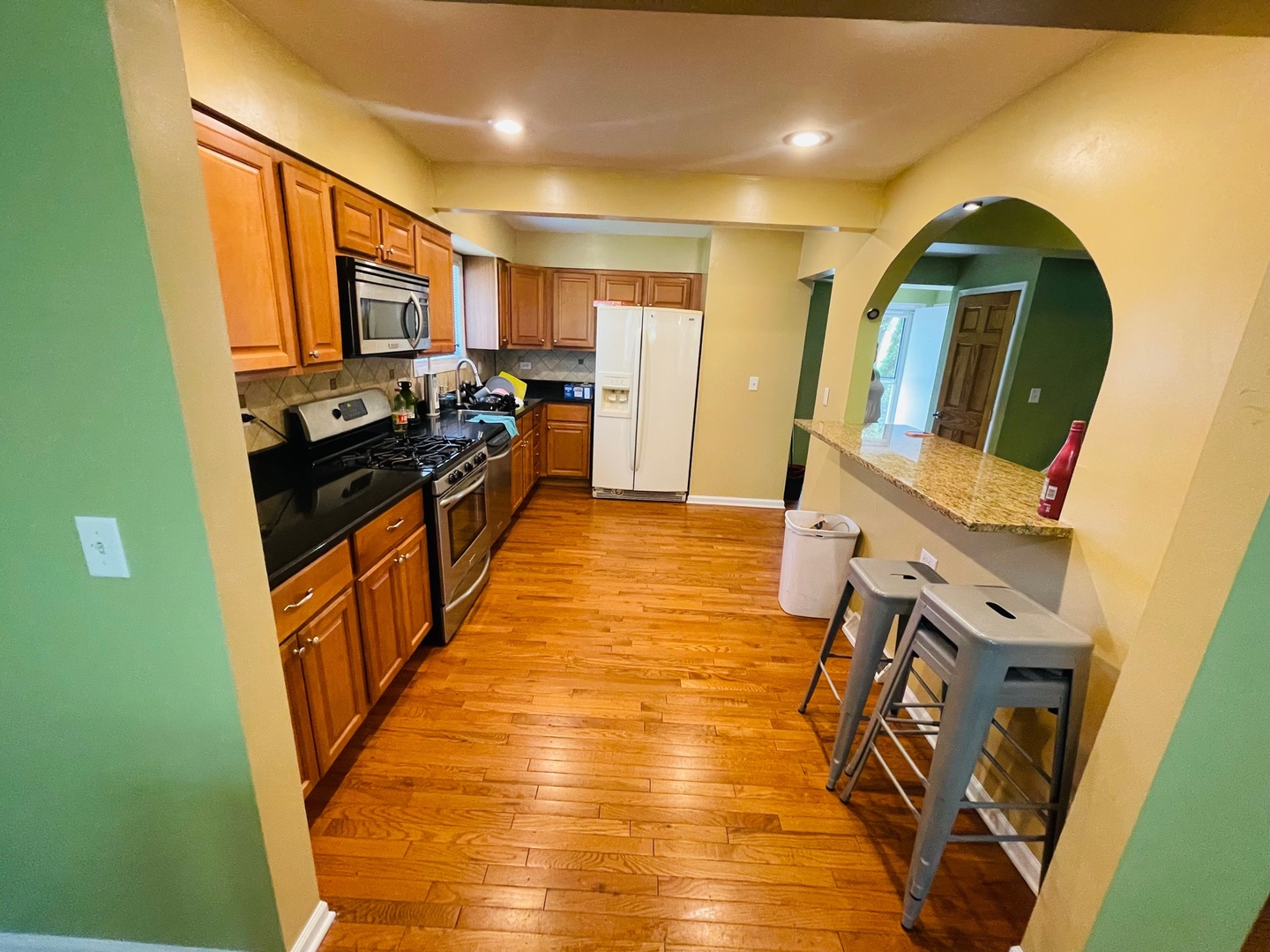 196 Roberts Road, Bolingbrook, IL 60440