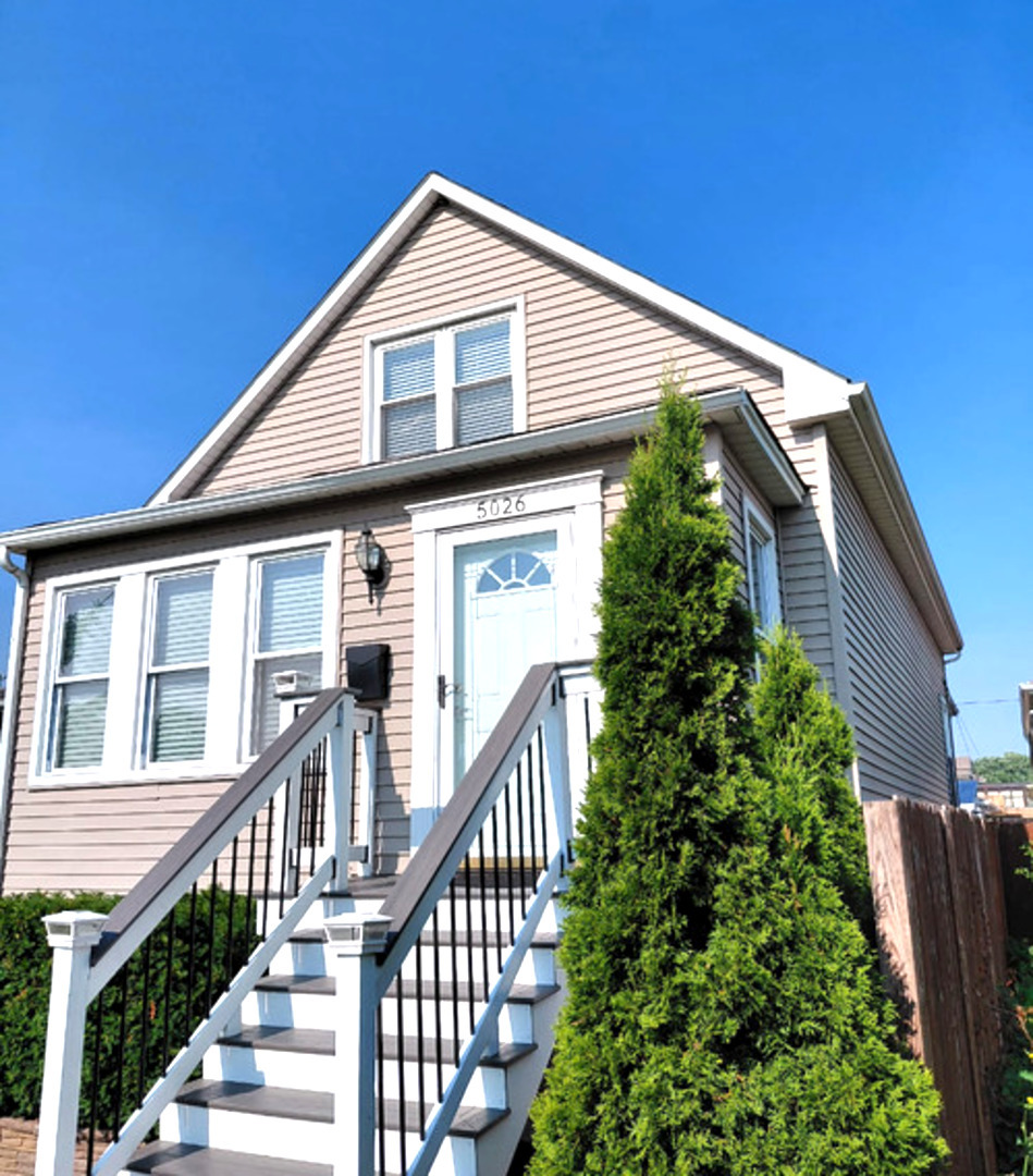 5026 S Lockwood Avenue, Chicago, IL 60638