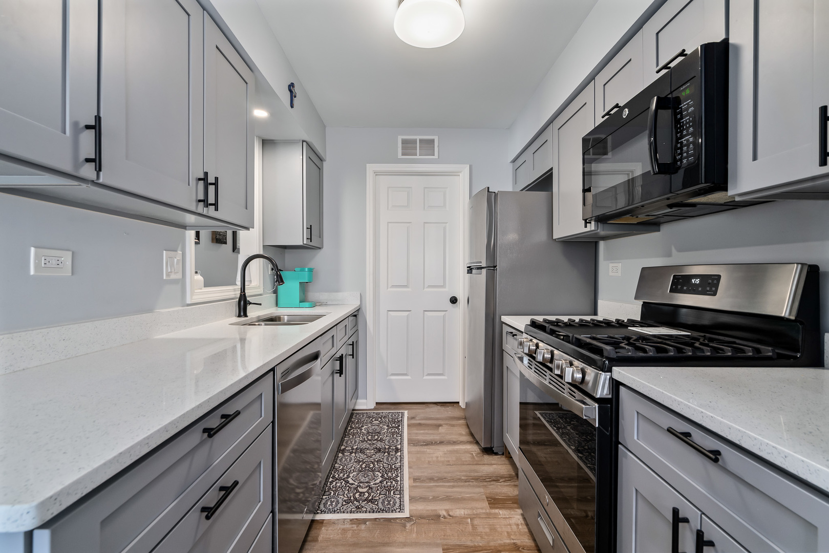 7970 Knottingham Circle #D, Darien, IL 60561