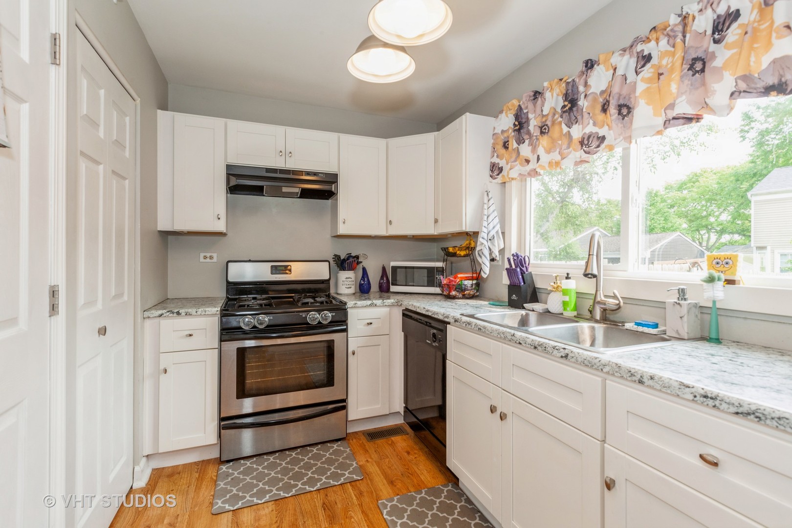 2695 Stoneybrook Lane, Aurora, IL 60502