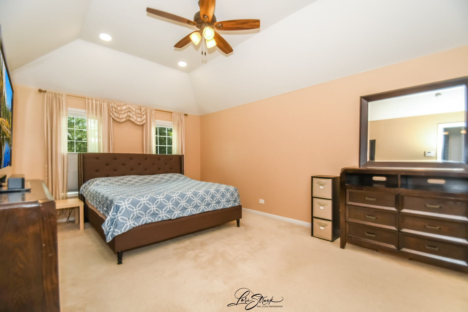 3172 SECRETARIAT Drive, Aurora, IL 60502
