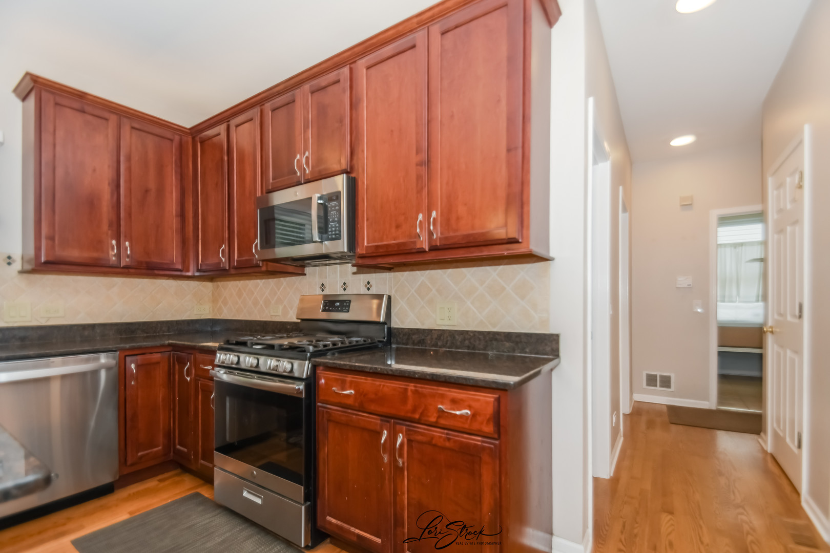 3172 SECRETARIAT Drive, Aurora, IL 60502