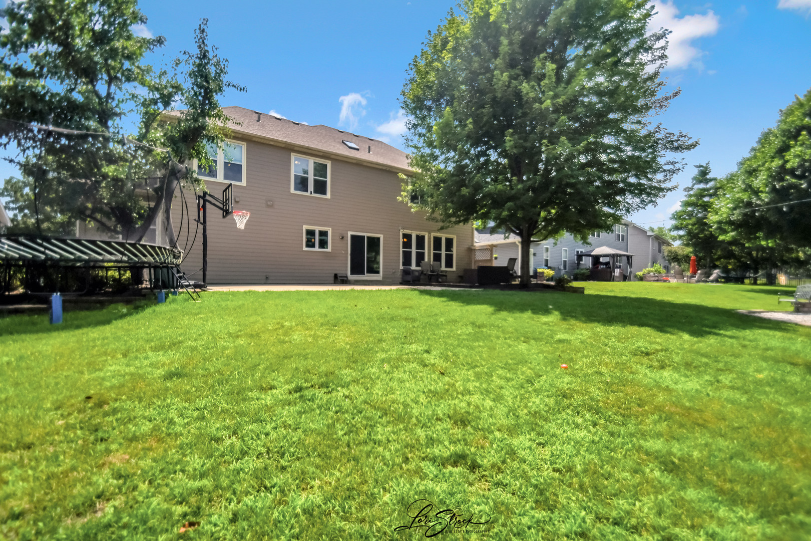 3172 SECRETARIAT Drive, Aurora, IL 60502