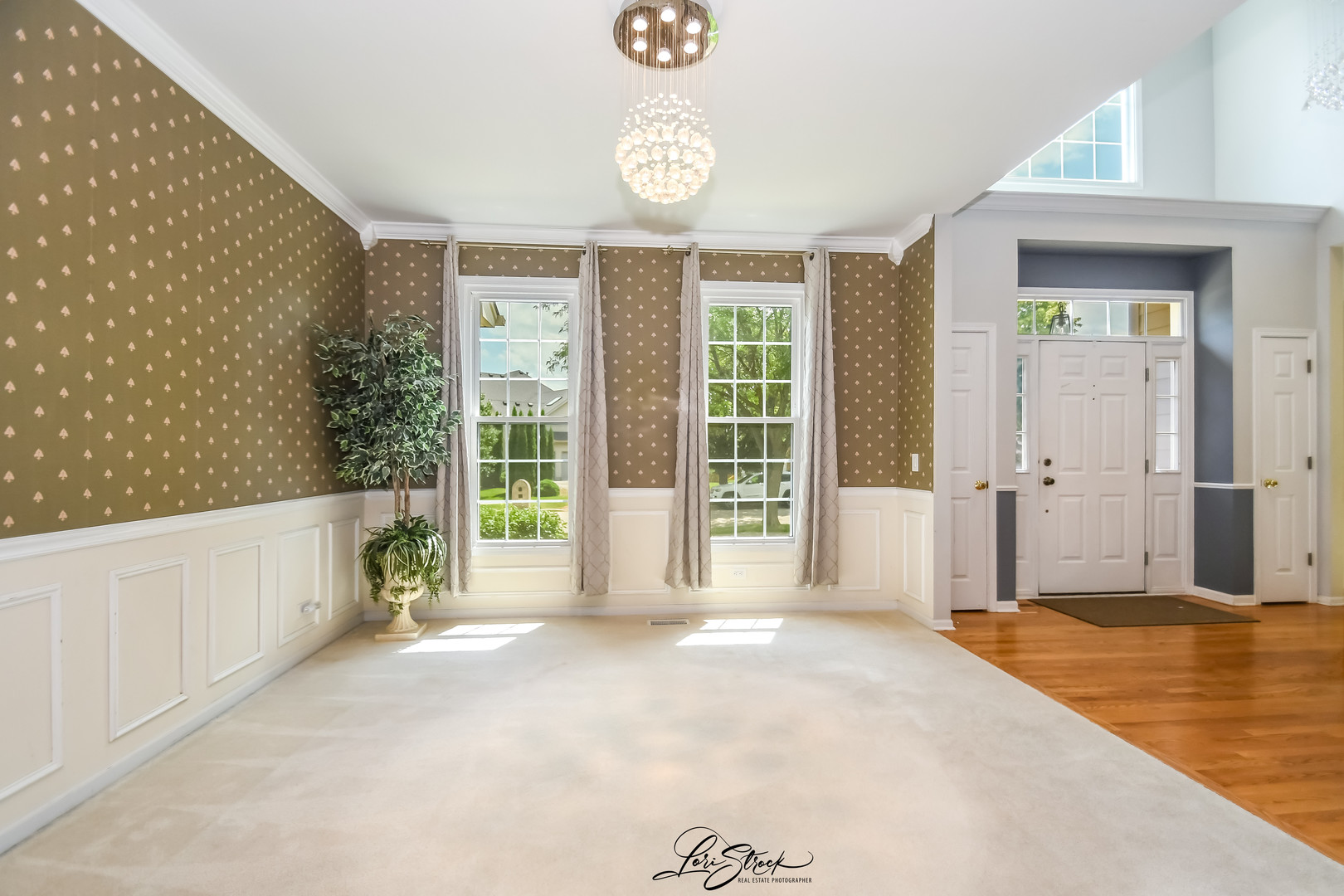 3172 SECRETARIAT Drive, Aurora, IL 60502