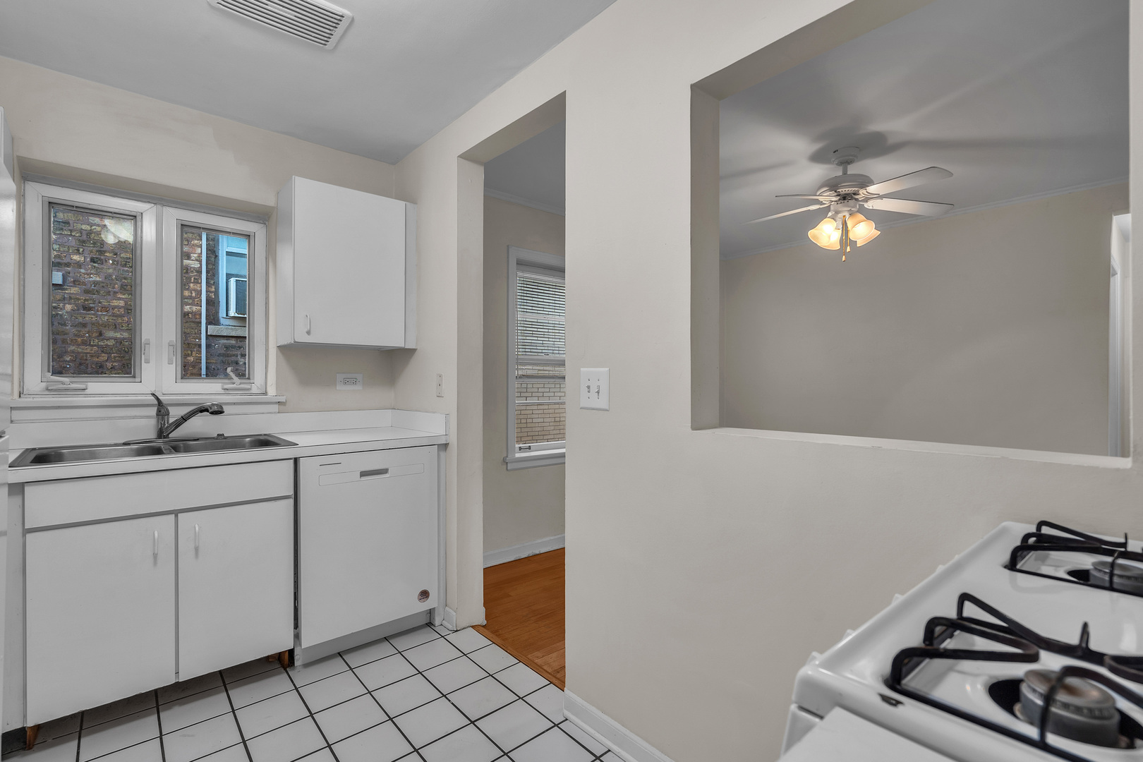530 Michigan Avenue #3E, Evanston, IL 60202