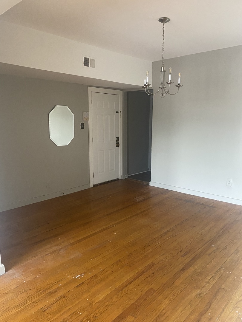 5219 W Madison Street, Chicago, IL 60644
