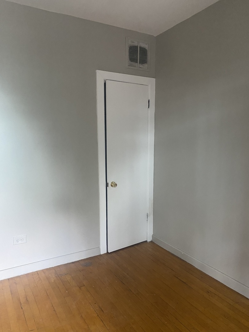 5219 W Madison Street, Chicago, IL 60644