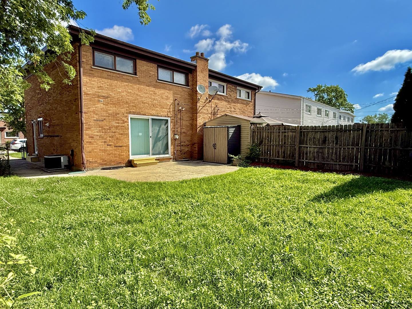 9117 Barberry Lane, Des Plaines, IL 60016