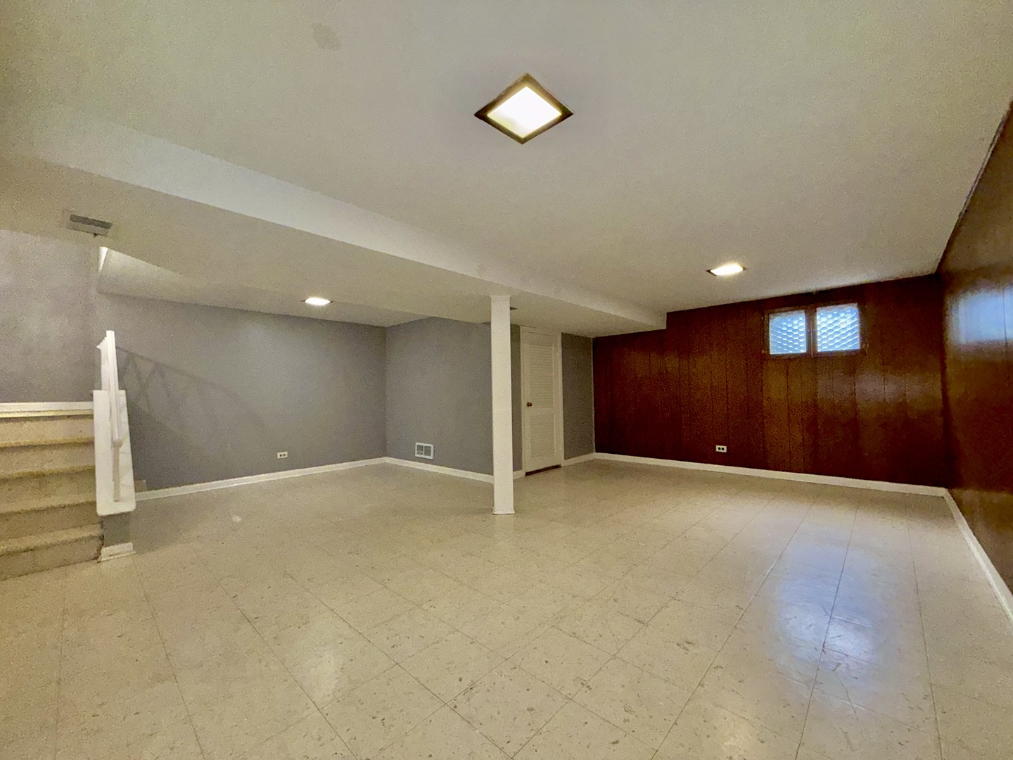 9117 Barberry Lane, Des Plaines, IL 60016