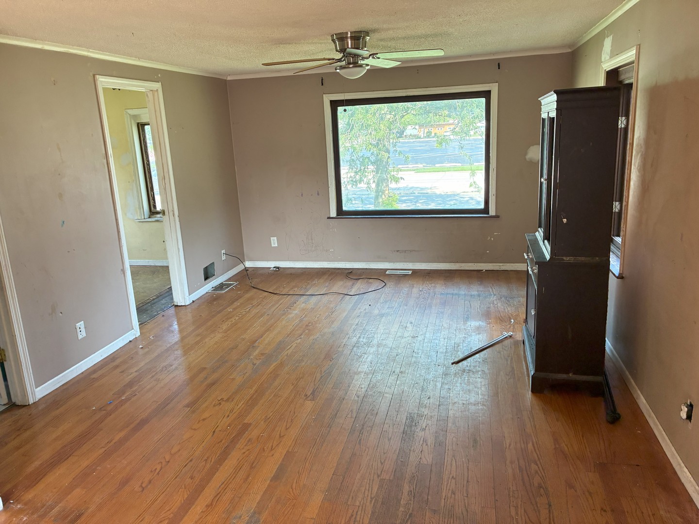 10800 S Ridgeland Avenue, Worth, IL 60482