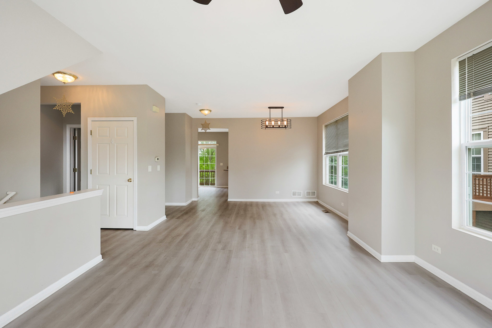 64 Village Station Lane, Grayslake, IL 60030