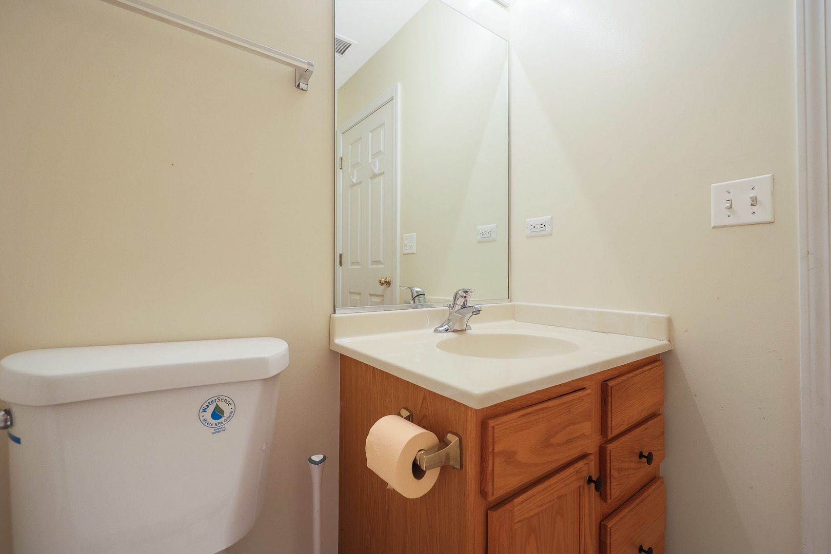 64 Village Station Lane, Grayslake, IL 60030