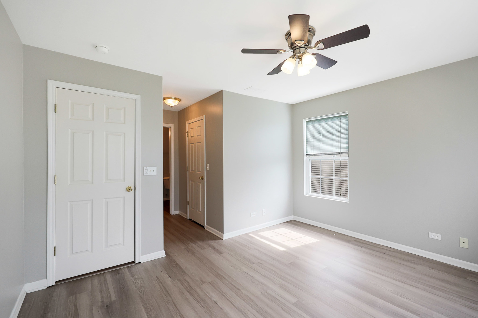 64 Village Station Lane, Grayslake, IL 60030