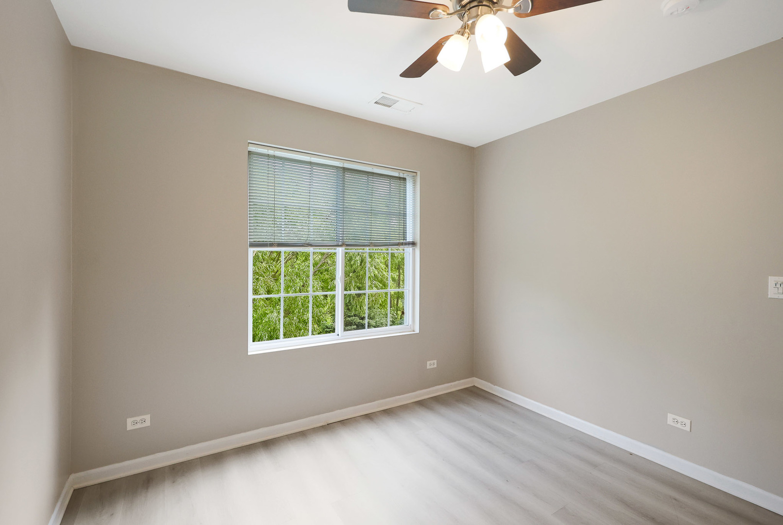 64 Village Station Lane, Grayslake, IL 60030