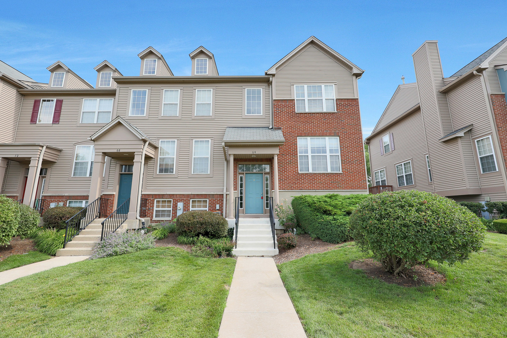 64 Village Station Lane, Grayslake, IL 60030