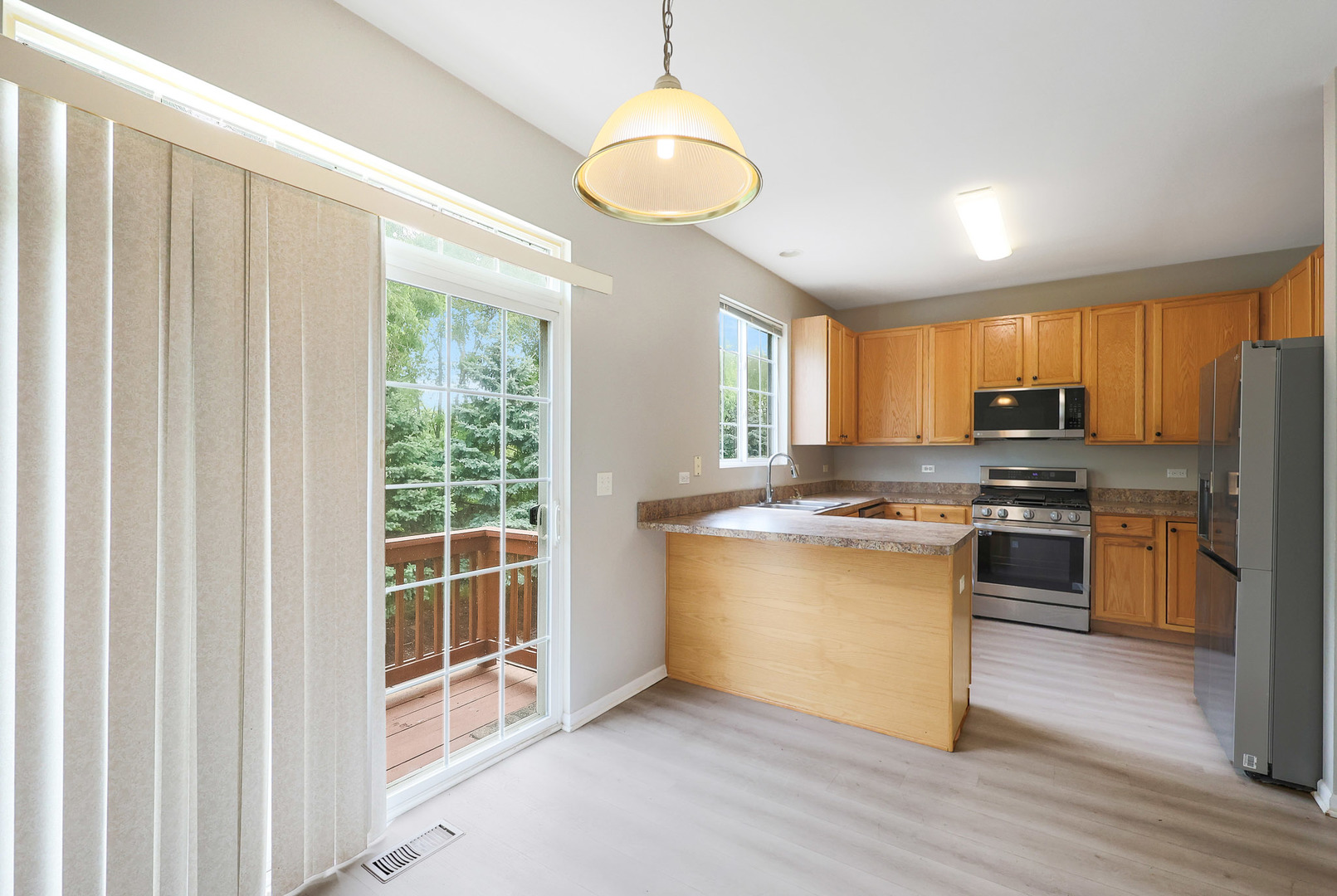 64 Village Station Lane, Grayslake, IL 60030