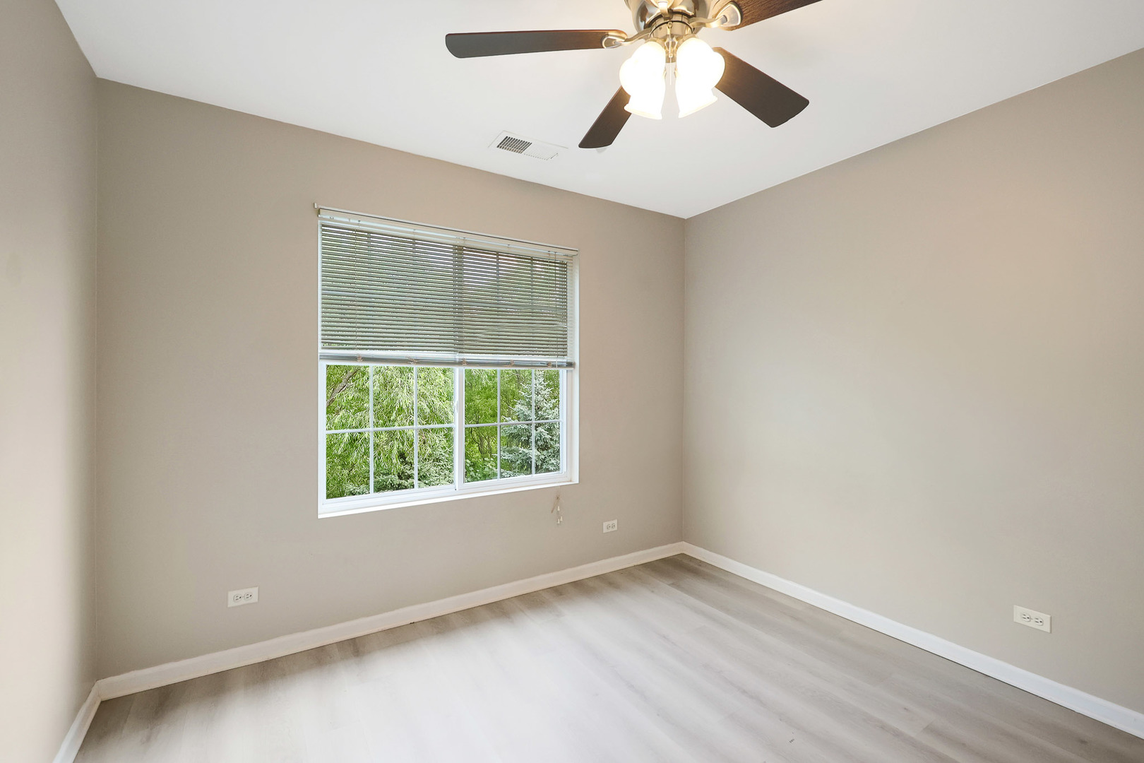 64 Village Station Lane, Grayslake, IL 60030