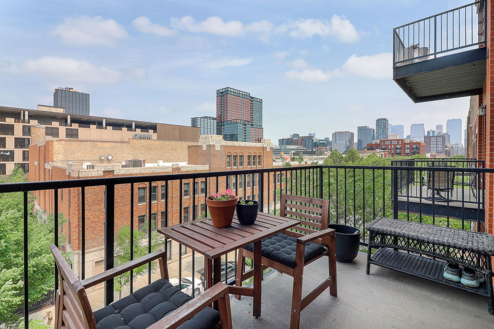 1355 W Washington Boulevard #4A, Chicago, IL 60607