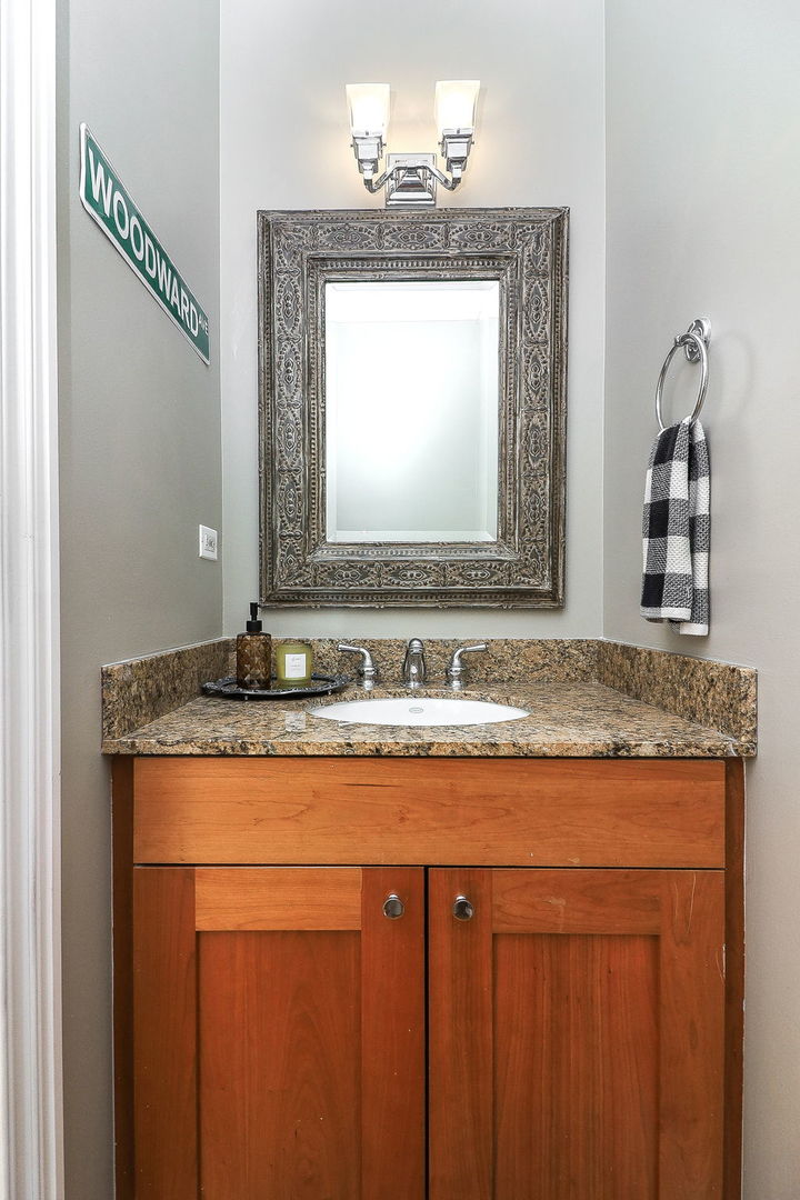 1355 W Washington Boulevard #4A, Chicago, IL 60607