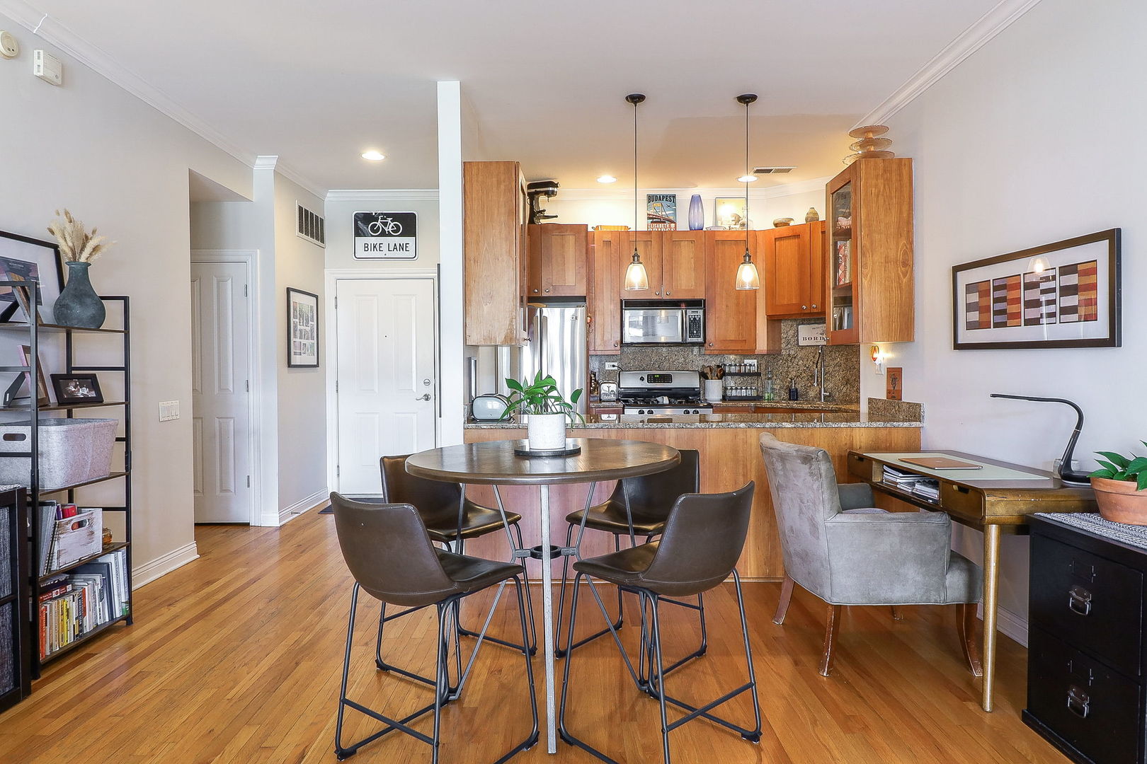 1355 W Washington Boulevard #4A, Chicago, IL 60607