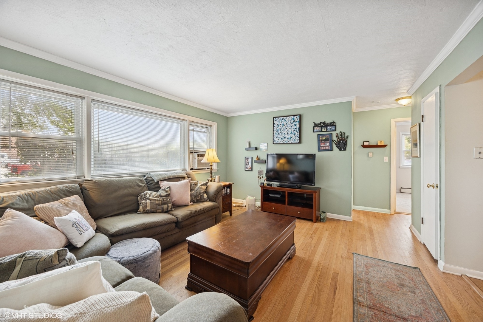 308 Beach Avenue #1C, La Grange Park, IL 60526