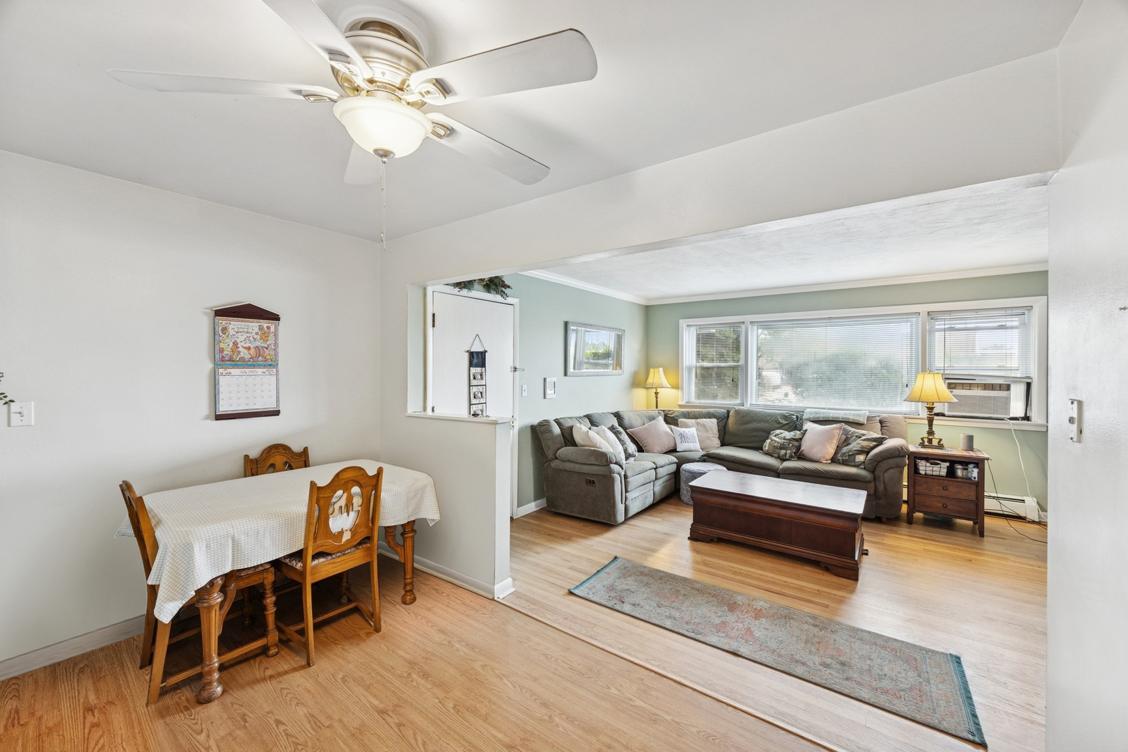 308 Beach Avenue #1C, La Grange Park, IL 60526