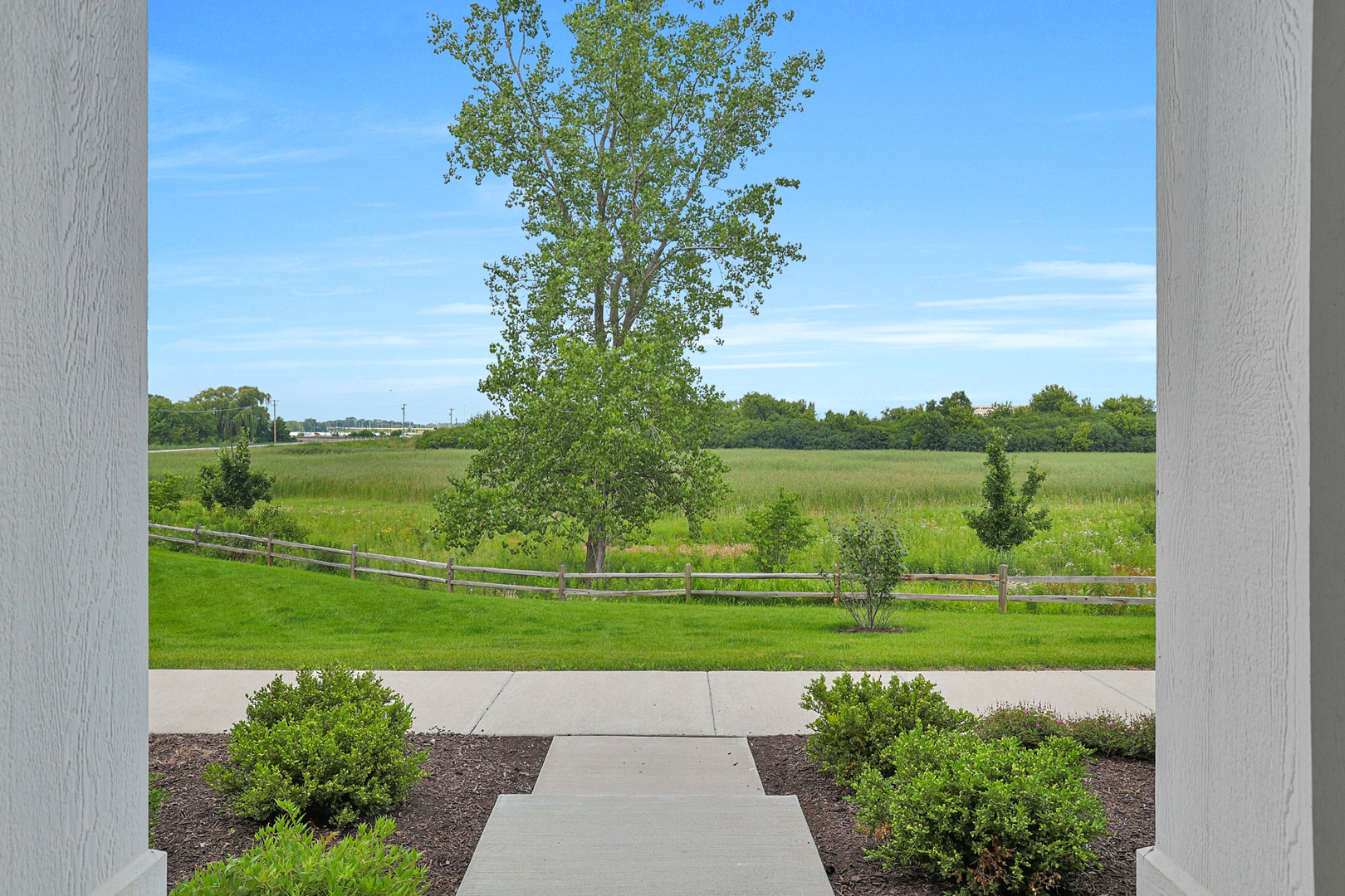 316 Timberleaf Circle, Roselle, IL 60172