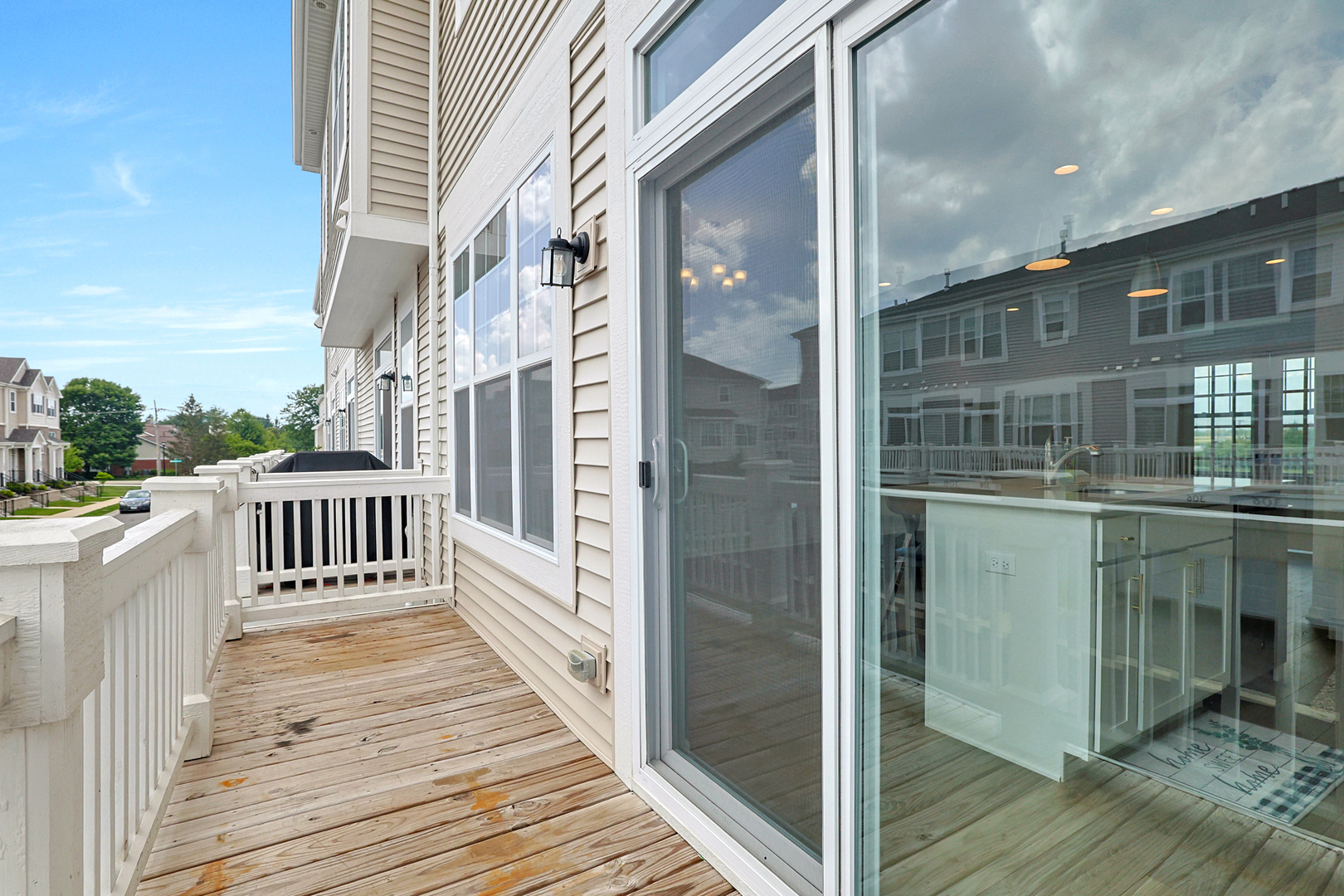 316 Timberleaf Circle, Roselle, IL 60172