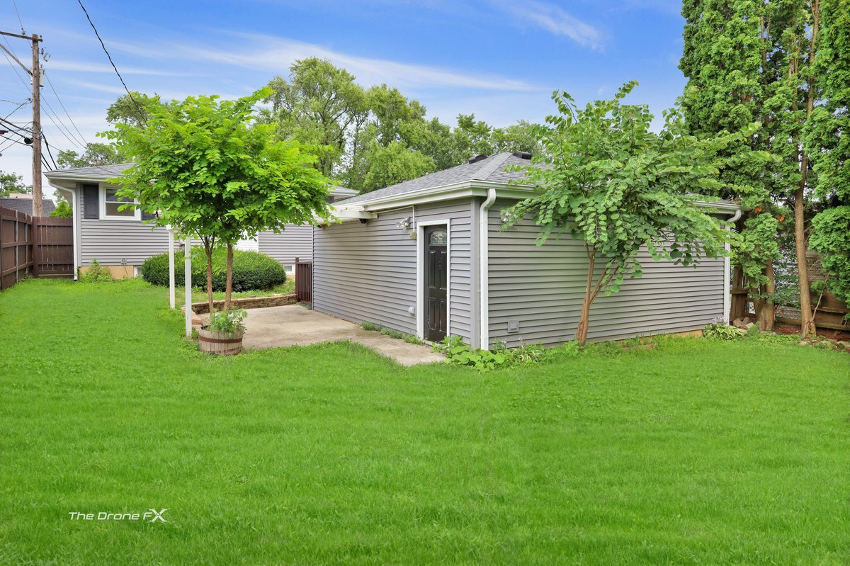 714 Delles Road, Wheaton, IL 60189