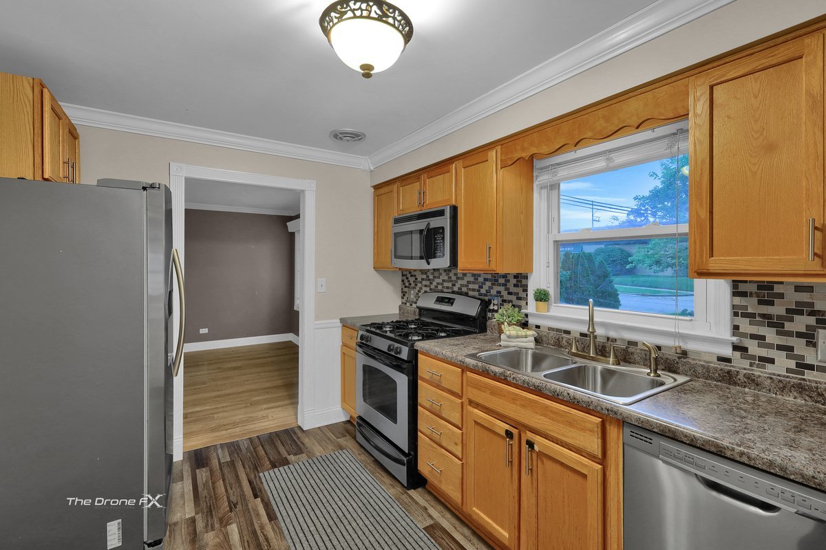 714 Delles Road, Wheaton, IL 60189