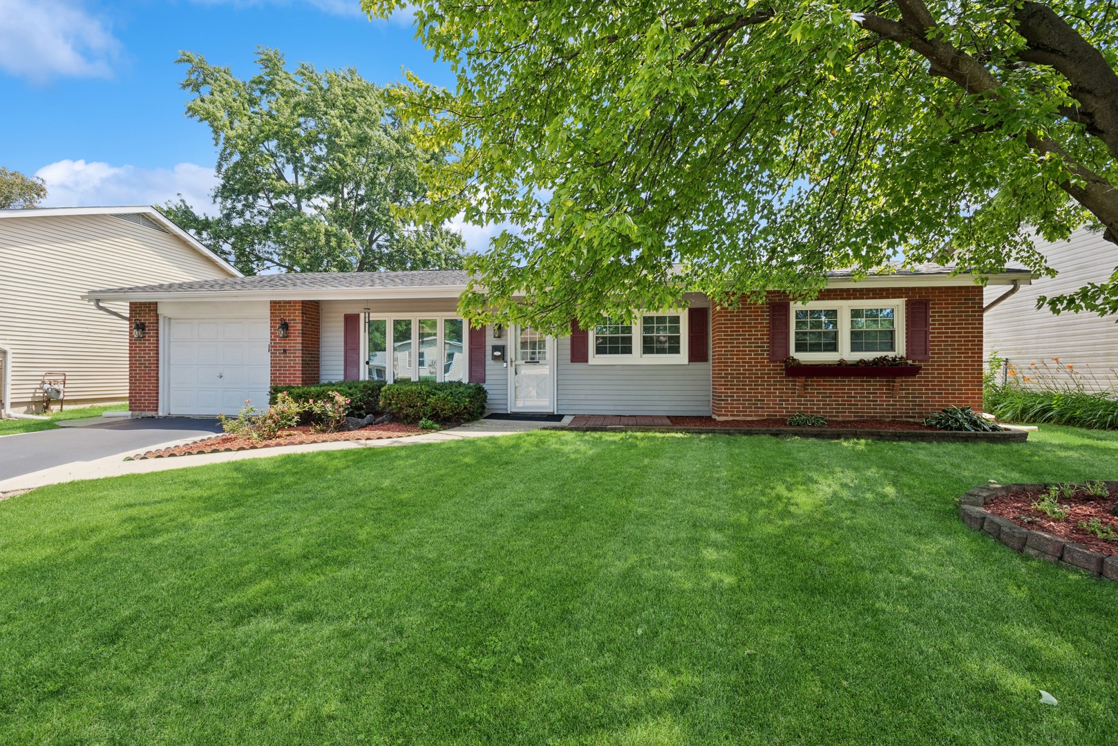 7325 NORTHWAY Drive, Hanover Park, IL 60133