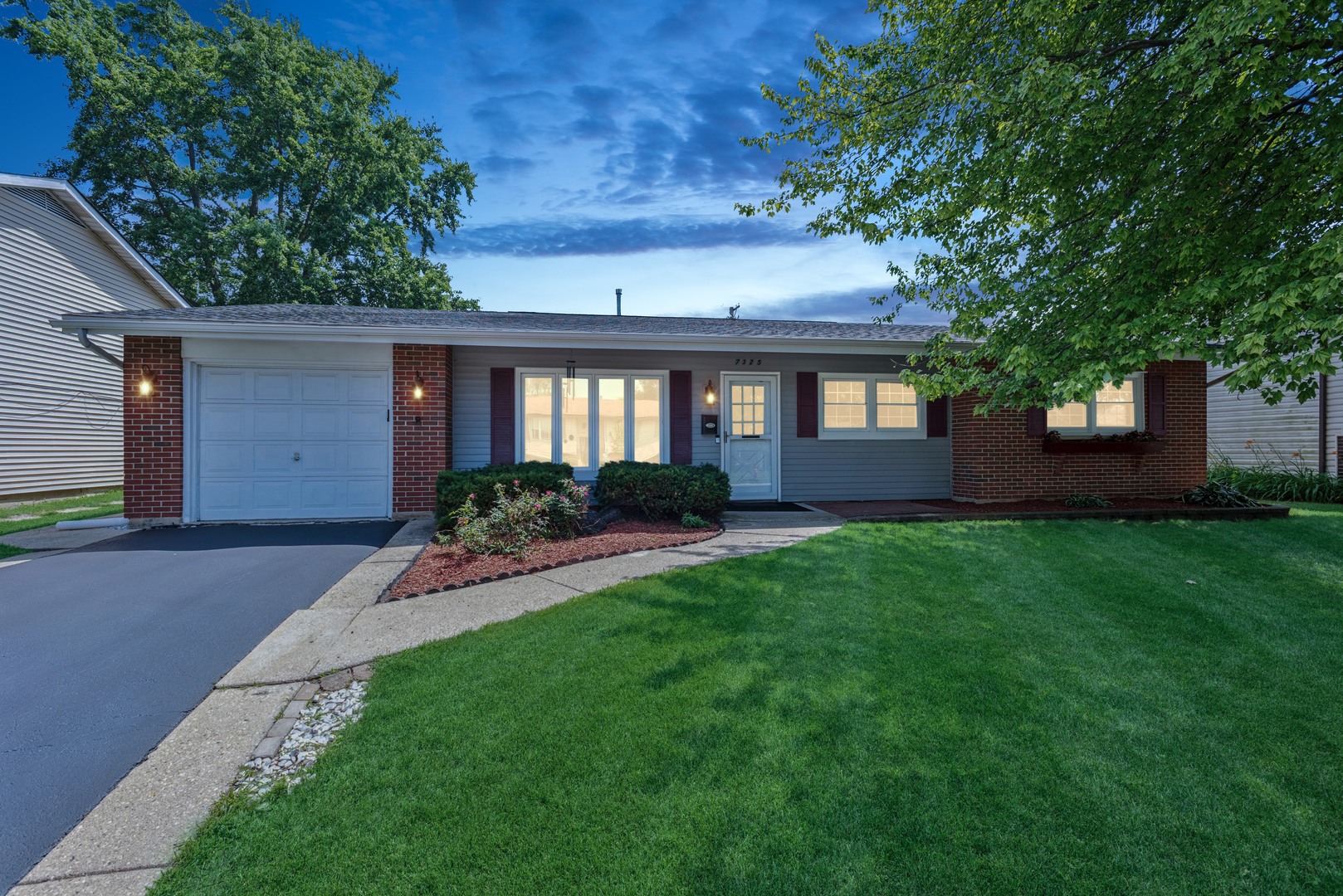 7325 NORTHWAY Drive, Hanover Park, IL 60133