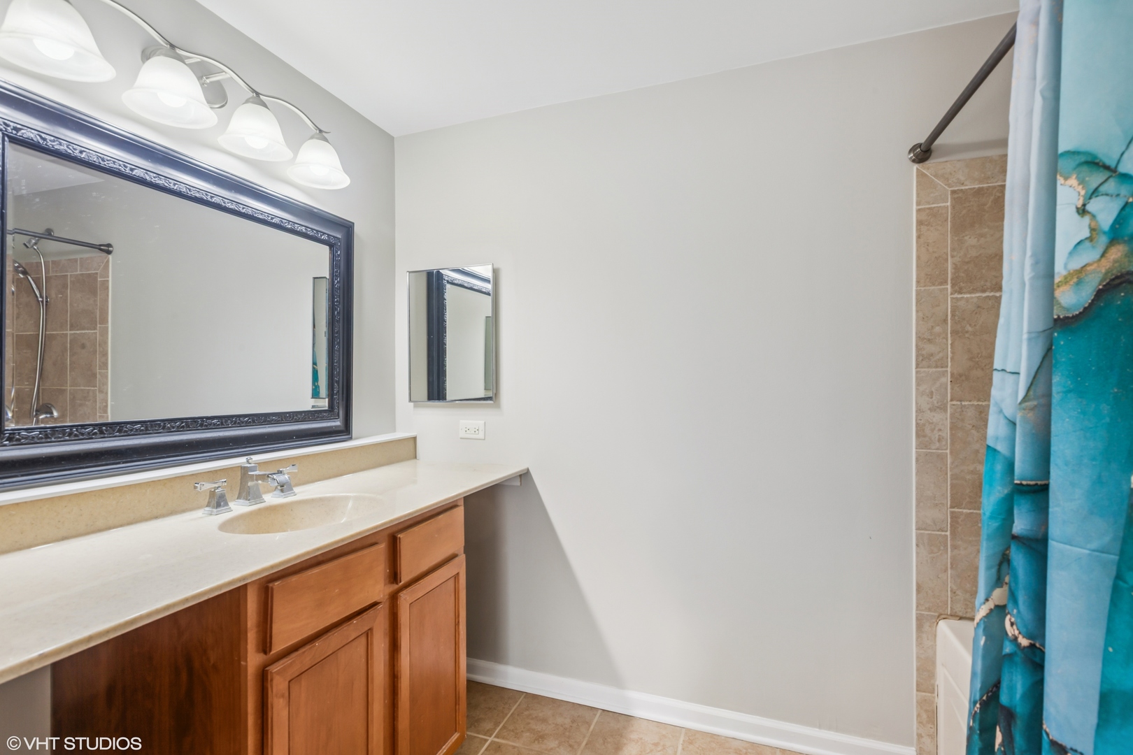 514 Crystal Court, Oswego, IL 60543