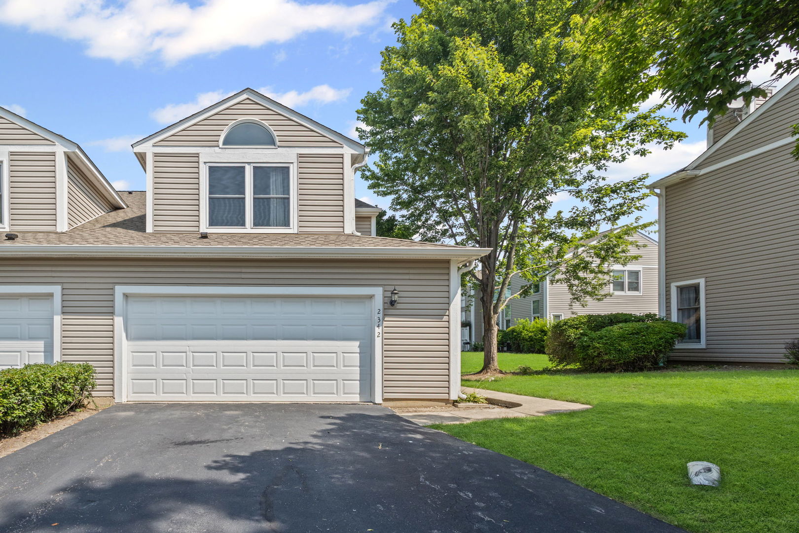 2342 Hamilton Place, Schaumburg, IL 60194