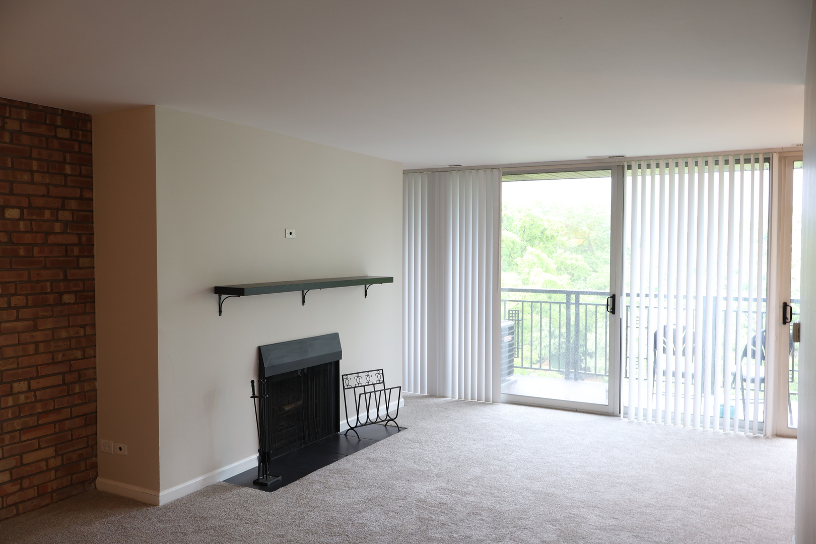 6000 OAKWOOD Drive #6-D, Lisle, IL 60532